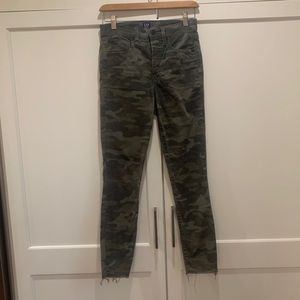 Like New Authentic Gap Camouflage Jeans